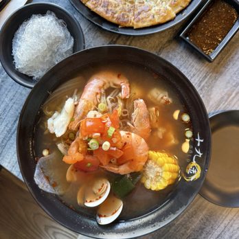 19 GOLD - Seafood Lover Malatang - Taiwanese Near Me - Seattle, Washington