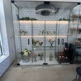 Flower case