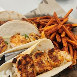 Rusty Pelican - Blackened shrimp taco