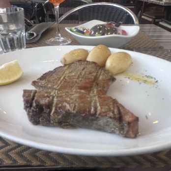 Taberna Do Pescador - Tuna steak - Seafood Near Me - Albufeira, 08 Taberna Do Pescador - Tuna steak - Seafood Near Me - Albufeira, 08