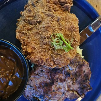 Killen's - Fried pork chop a d grilled pork chop plate with pan drippings gravy (gravy had pudding consistency) - Southern Near Me - Houston, Texas