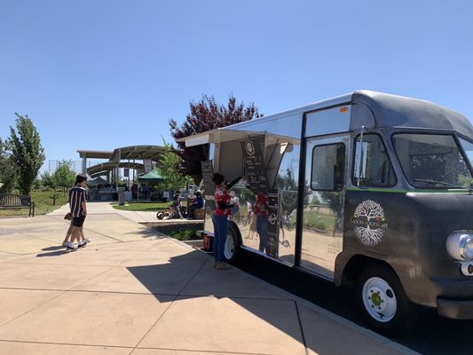 One Natomas Farmers' Market by null