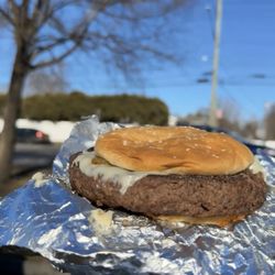 Steve’s Top Dog & Smokehouse - Burger