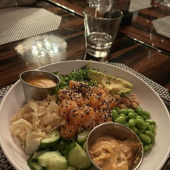 Roanoke - Poke bowl - Cocktail Bars Near Me - Chicago, Illinois