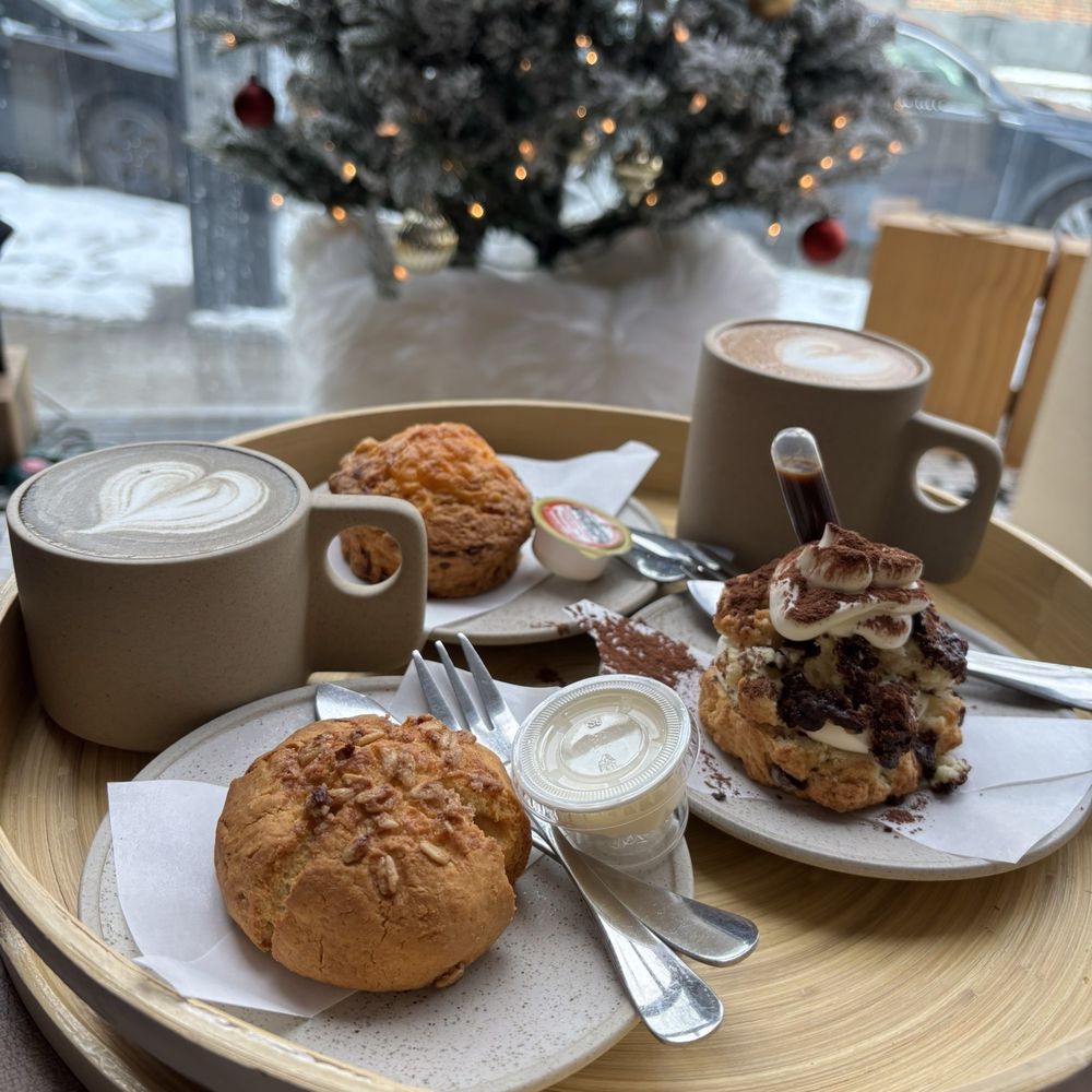 Hiya Scone and Coffee - Hojicha latte, assorted scones, tiramisu sandwich - Coffee & Tea Near Me - Toronto, Ontario Hiya Scone and Coffee - Hojicha latte, assorted scones, tiramisu sandwich - Coffee & Tea Near Me - Toronto, Ontario