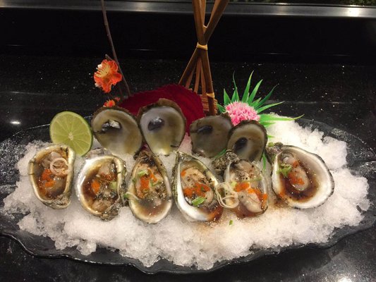 Mikado Sushi by null