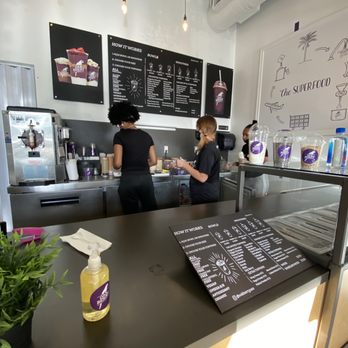 Oakberry Acai - Cool vibe - Juice Bars & Smoothies Near Me - Miami, Florida Oakberry Acai - Cool vibe - Juice Bars & Smoothies Near Me - Miami, Florida