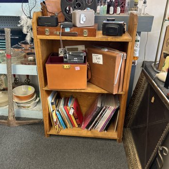 Vagabonds - Antiques Near Me - Kingman, Arizona Vagabonds - Antiques Near Me - Kingman, Arizona