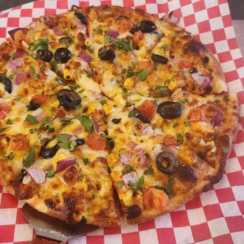 Pizza Twist - Paneer curry pizza - Pizza Near Me - Naperville, Illinois Pizza Twist - Paneer curry pizza - Pizza Near Me - Naperville, Illinois