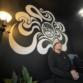 ArtisansPNW -Artisans Mercantile - Artsy vibes - Gift Shops Near Me - Everett, Washington ArtisansPNW -Artisans Mercantile - Artsy vibes - Gift Shops Near Me - Everett, Washington