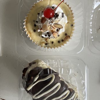 Dessert First - Cheesecake Cannoli and Eclair - Desserts Near Me - Grasonville, Maryland