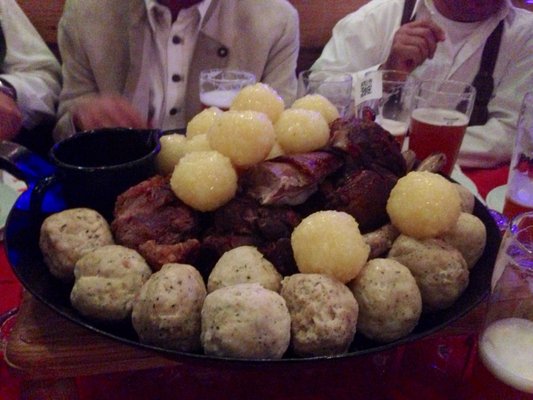 Kufflers Weinzelt by null