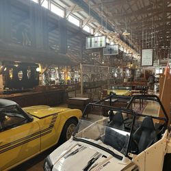 Funderburg Antiques - Even a couple of vehicles