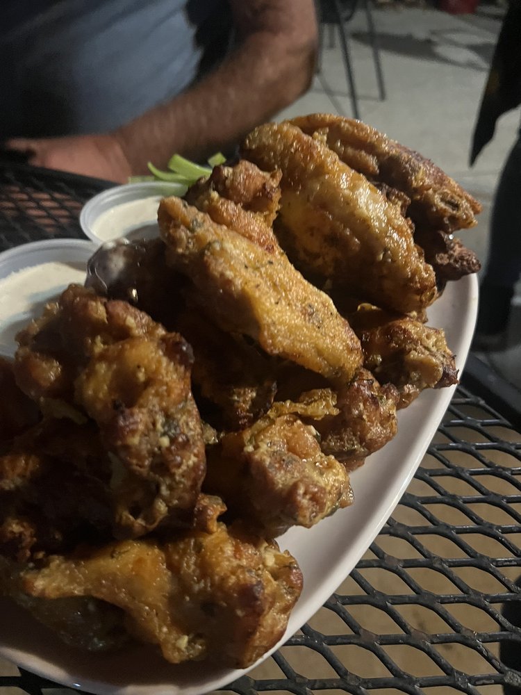 NIPPERS GRILL & TAP Updated August 2024 33 Photos & 43 Reviews