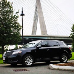 Boundless Limousine - Boston MKT Luxury Airport Sedan