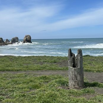 Burger-Board - Rockaway Beach - Hot Dogs Near Me - Pacifica, California