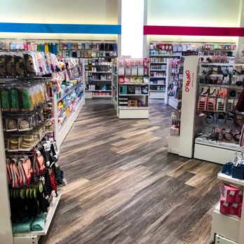 Oomomo - Discount Store Near Me - Toronto, Ontario