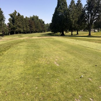 Middlefield Golf Course - First hole. - Golf Near Me - Cottage Grove, Oregon
