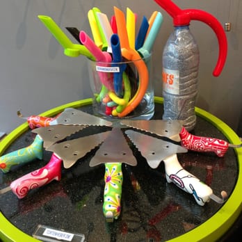 Pylones - Gift Shops Near Me - Berlin, BE