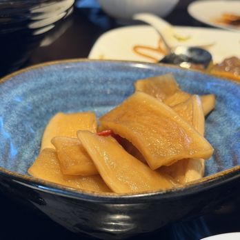 He Yi - complimentary diakon for grand opening - Cantonese Near Me - San Dimas, California
