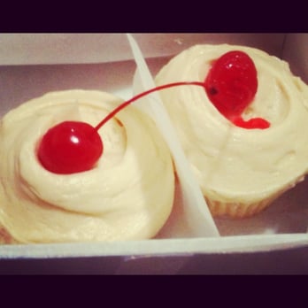 SusieCakes - Pineapple upside-down cupcakes - Desserts Near Me - Manhattan Beach, California SusieCakes - Pineapple upside-down cupcakes - Desserts Near Me - Manhattan Beach, California
