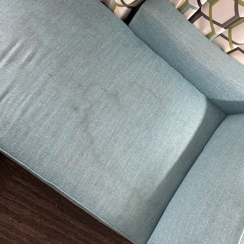 Hampton Inn Sumter - Filthy stained furniture. - Hotels Near Me - Sumter, South Carolina Hampton Inn Sumter - Filthy stained furniture. - Hotels Near Me - Sumter, South Carolina