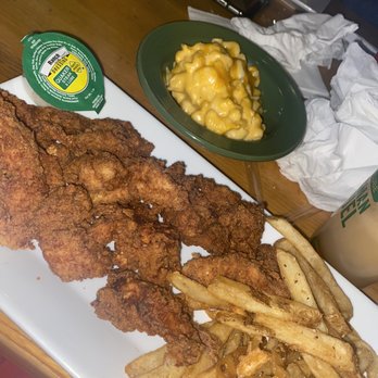 Quaker Steak & Lube - Chicken strips and fries - American Near Me - Columbus, Ohio