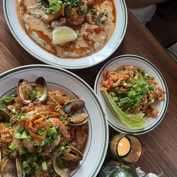 Chez Lafayette - Shrimp and grits, side of crawfish, seafood jambalaya - Cajun/Creole Near Me - Tacoma, Washington
