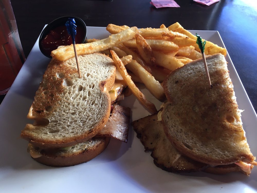 THE LIBRARY BAR AND GRILL 143 Photos & 129 Reviews 312 Central Ave