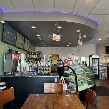 Roadrunner Coffee - Coffee & Tea Near Me - Tucson, Arizona