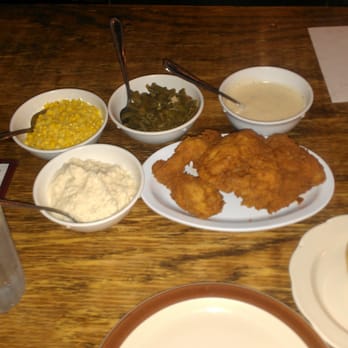 Belle's Chicken Dinner House - Fried chicken dinner - Chicken Wings Near Me - Abilene, Texas