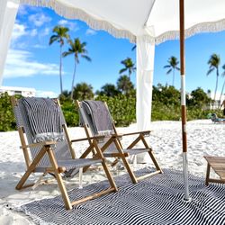 Naples Beach Cabanas - Solo cabana interior