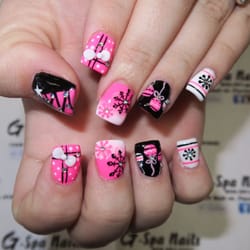 G Spa Nails - Pink Xmas nail designs