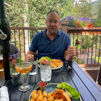 The Fitz - Splitting a Fitz burger with tots - excellent - Bars Near Me - Vail, Colorado