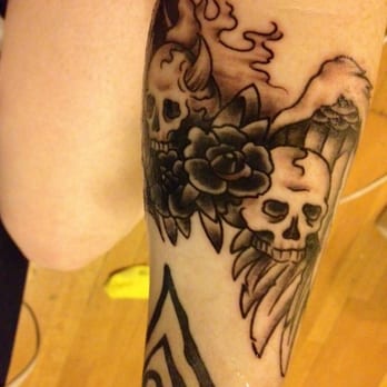 Side Quest Tattoo - 'Good' and 'Evil' skull by Leo - Tattoo Near Me - Seattle, Washington Side Quest Tattoo - 'Good' and 'Evil' skull by Leo - Tattoo Near Me - Seattle, Washington