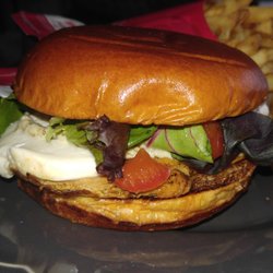 Wendy's - Fresh Mozzarella Chicken Sandwich