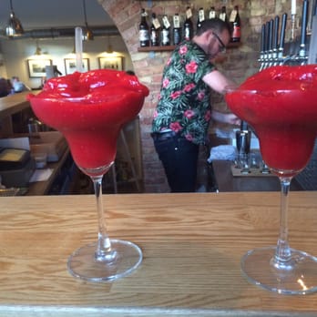 Tap10 - Strawberry Daiquiri - Bars Near Me - København