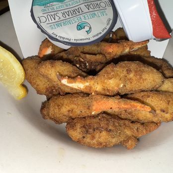 Surf Hut - Crab claws - Seafood Near Me - Destin, Florida