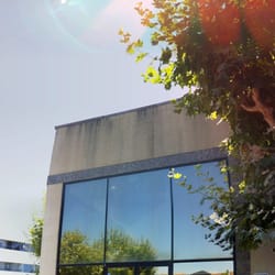 Robert F Murray, DDS - Front entrance (You can also enter from the covered parking just to the right)