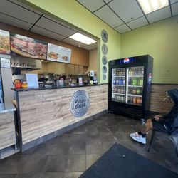 Order and pick up waiting area