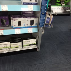 Best Buy - Been waiting for 12 minutes for help and still waiting