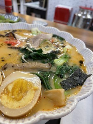 Lucky Cat Ramen by null