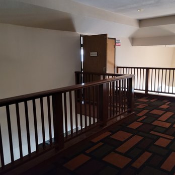 Ramada by Wyndham Kent Seattle Area - Dark dirty hallway - Hotels Near Me - Kent, Washington Ramada by Wyndham Kent Seattle Area - Dark dirty hallway - Hotels Near Me - Kent, Washington