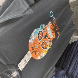 Disney Gifts Outlet - Skull