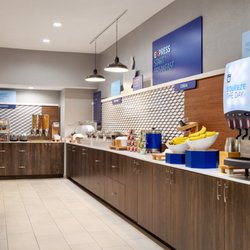 Holiday Inn Express & Suites Opelousas