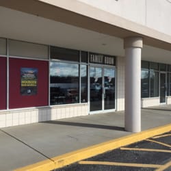 Hoosier Bar & Grill - Family dining available