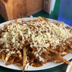 Ron's Hamburgers & Chili - Large Chili Cheese Fries