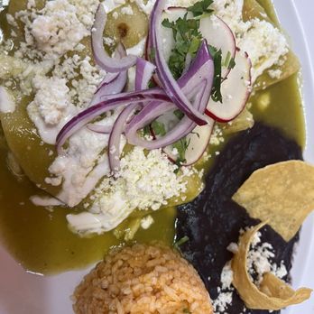Sabor Mixteco - Enchiladas verdes - Mexican Near Me - Wheaton, Maryland