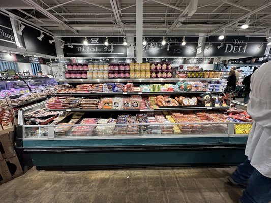 Nino Salvaggio International Marketplace by null