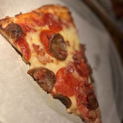 Night Owl Pizza & Drinks - The Boss Pie (Meat)
